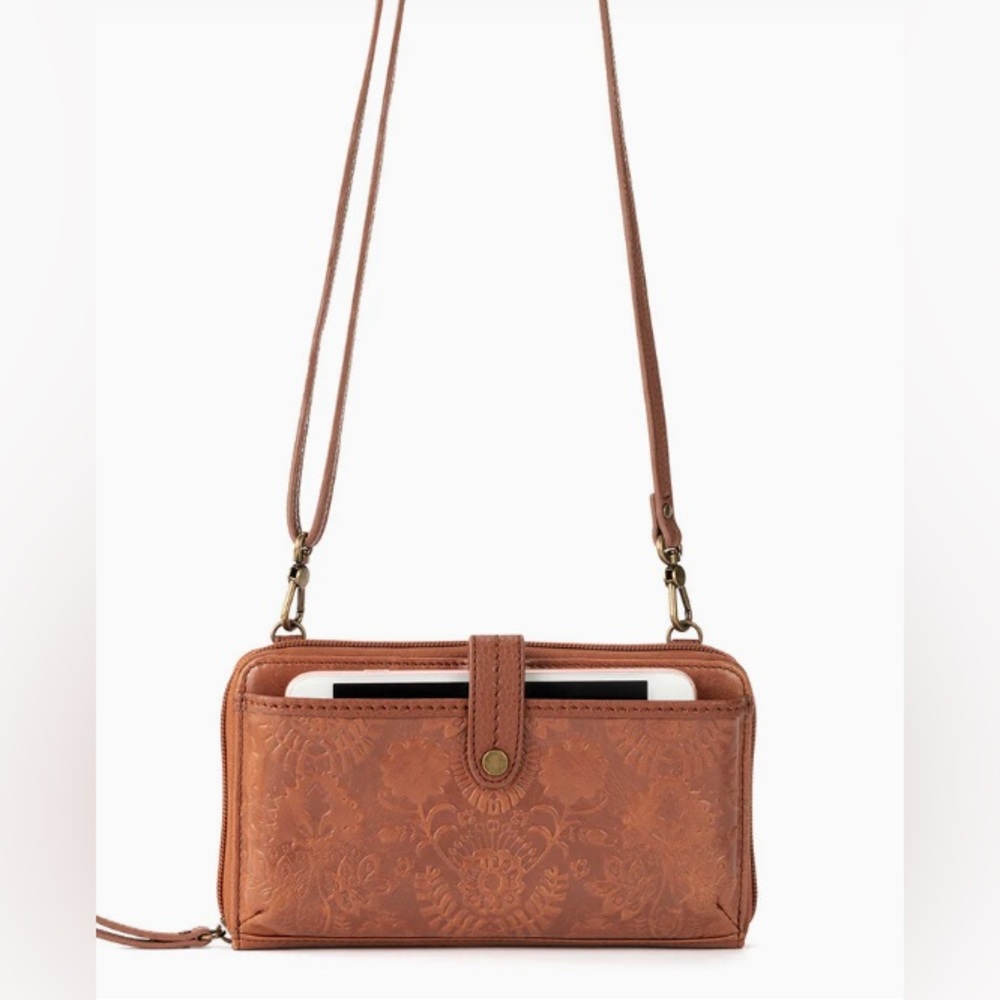 NWT The Sak Crossbody-Leather Embossed carries phone